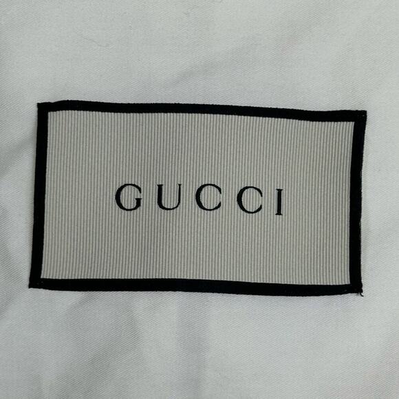 Gucci | Garment Bag & Velvet Coat Hanger | Off-white/Black | Bag: 20.5 x 57 inch - Picture 5 of 16